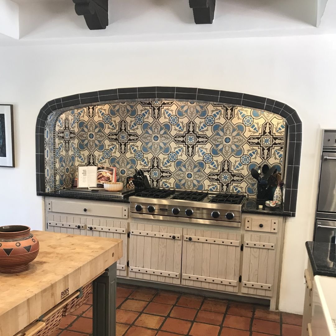 A-Cuban-Cross-and-Quatrefoil-Cement-Tile-Pattern-for-Kitchen-Alcove